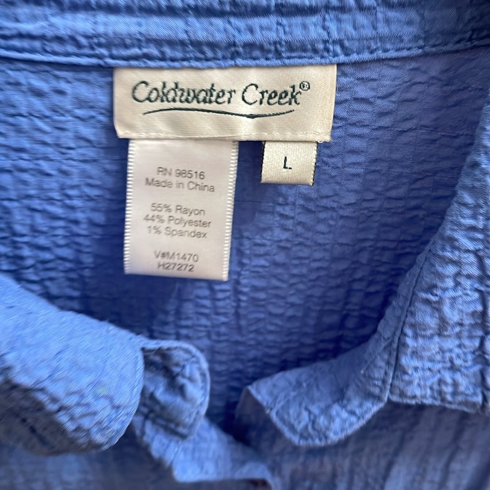 Coldwater Creek Blue Button-Up Shirt - Picture 2 of 3